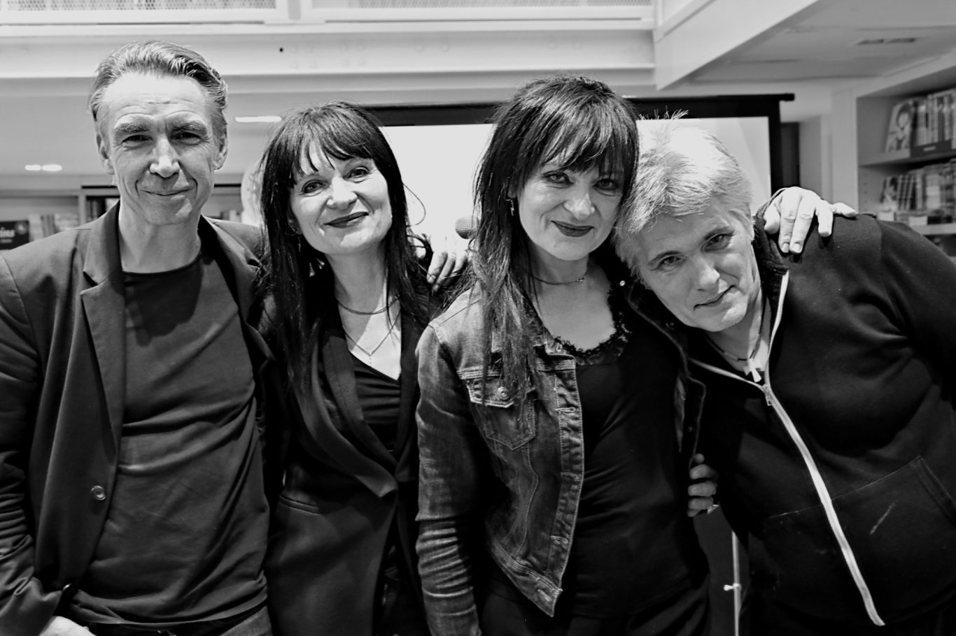 Frédéric lo, Marc DUFAUD & les Sisters "Just Like Event"